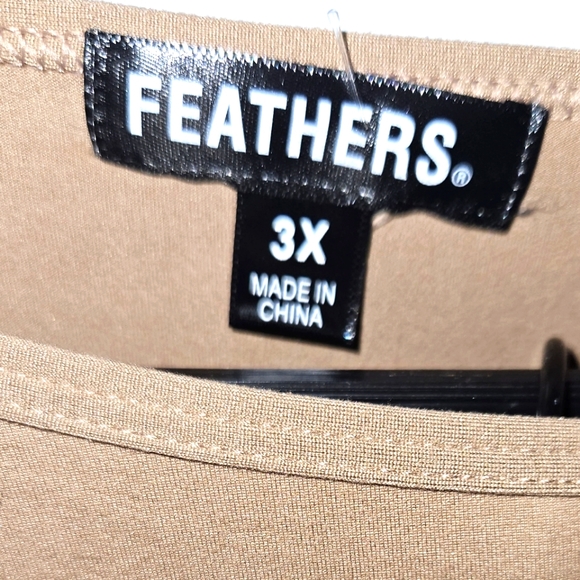 Plus Size Outfit 2 Piece Feathers Plus Size Loungewear Khaki NWT 3X - Picture 2 of 6